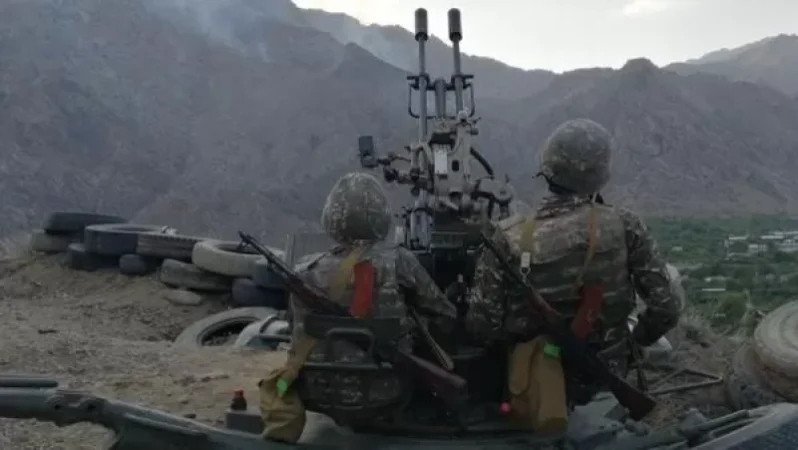 Բոլոր ուղղություններով հակառակորդը անցել է հարձակողական գործողությունների. Հովհաննիսյան