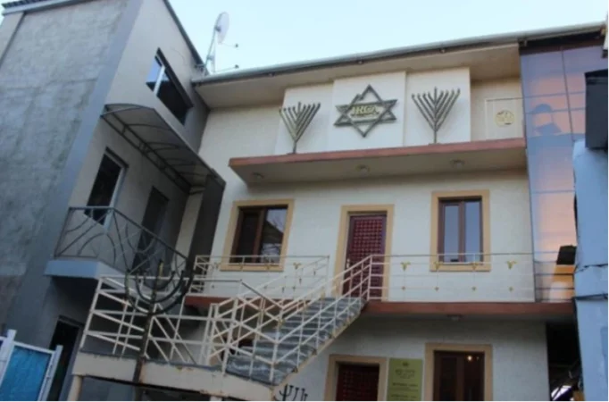 Ո՞վ է հրկիզել Երևանում գտնվող սինագոգի դռները. ՔԿ-ն մանրամասներ է հայտնում