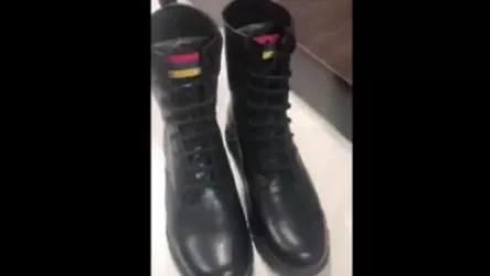 Մեծ հոգատարությամբ` Զինվորի համար. ինչպես են խնամքով և սիրով զինվորի համար կարում կիսաճտքավոր կոշիկներ