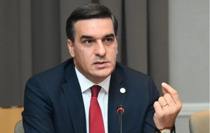 «Ալավերդիում տեղի ունեցածն իշխանության զավթում է». Արման Թաթոյան