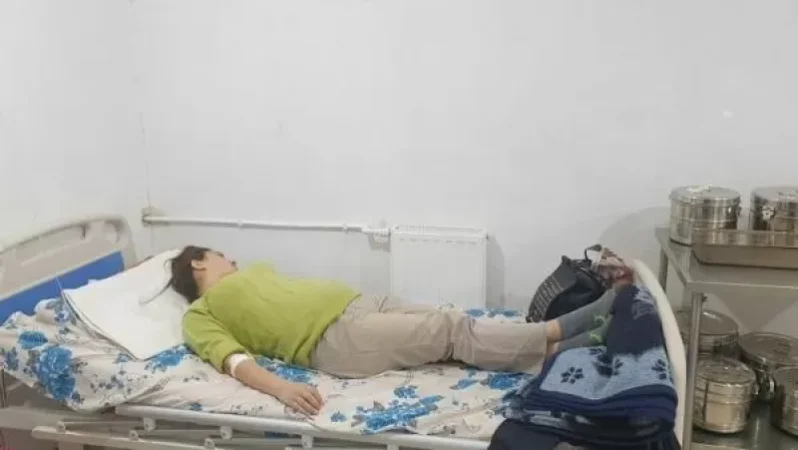 Բուժում ստացող կնոջը հուզում է թշնամու կողմից ծննդատան ուղղությամբ պարբերաբար հրետակոծումը. ԱՀ ԱԻՊԾ