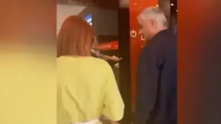 ՏԵՍԱՆՅՈՒԹ. Ընդդիմադիր պատգամավորները օդանավակայանում ճանապարհում են Մհեր Գրիգորյանին