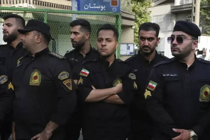 Իրանի հարավ-արևմուտքում տեղի ունեցած բախումները ոստիկանների շրջանում հանգեցրել են զոհերի և վիրավորների