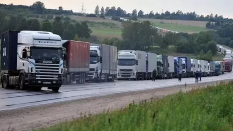 Վարորդները պարտավոր կլինեն վճարել ճանապարհային վճար՝ մամուլում հայտնված լուրը կեղծ է. խոսքը միայն 12 և ավելի տոննա զանգված ունեցող տրանսպորտային միջոցների մասին է