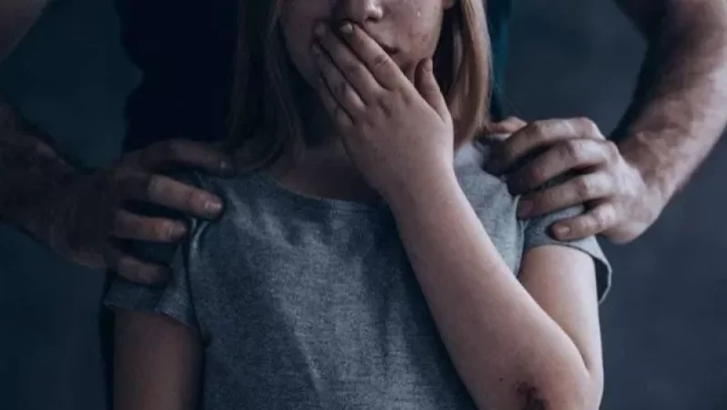 8-ամյա աղջկան համոզելով տարել է ննջասենյակ և երեխայի նկատմամբ կատարել է անառակաբարո գործողություններ