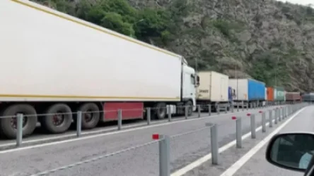 Երկու շաբաթ է` վրացական կողմը թույլ չի տալիս ՌԴ-ից Հայաստան եկող բեռները սահմանը հատեն. Առավոտ