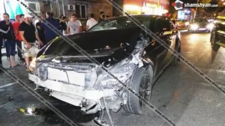 Արցախի պողոտայում բախվել են Mercedes, KIA, Opel և Ford Transit մակնիշի ավտոմեքենաները, 4 մարդ տեղափոխվել է հիվանդանոց