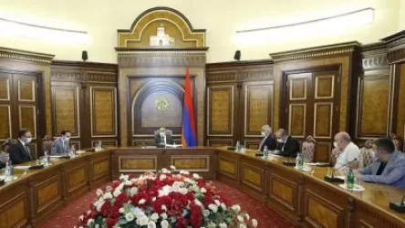 Վարչապետն ընդունել է տեքստիլի ոլորտում գործունեություն ծավալող ընկերությունների ներկայացուցիչներին