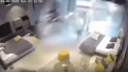 Դաժան կադրեր. ինչ է կատարվում Բեյրութի խանութենրից մեկում պայթյունի պահին