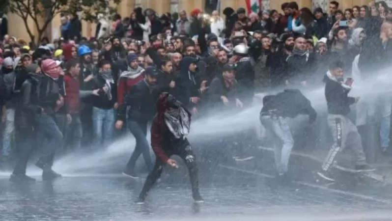 Բեյրութում ցուցարարների և ուժայինների միջև տեղի ունեցած բախումների հետևանքով վիրավորների թիվը գերազանցել է 720-ը