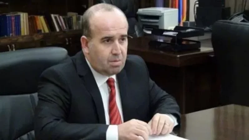 Նիկոլ Փաշինյանը Շիրակի մարզպետին արձակուրդ տրամադրելու մասին որոշում է ստորագրել