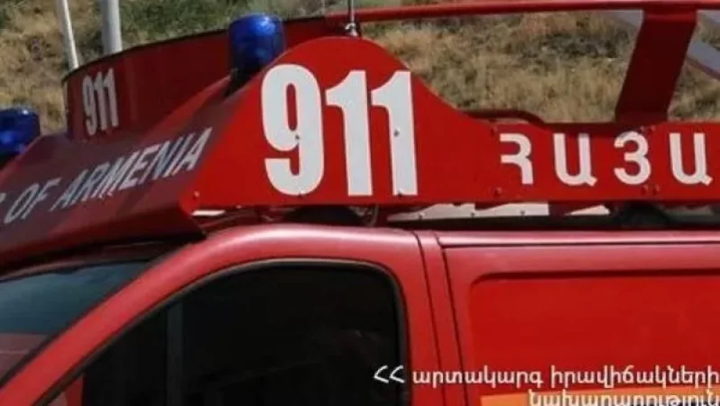 Երևանում 28-ամյա քաղաքացին սպառնում է ինքնասպանություն գործել, վնասել և իրեն, և տան մյուս բնակիչներին