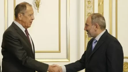 «Մենք շատ ինտենսիվ քննարկում ենք այդ հարցը Ռուսաստանի հետ». Փաշինյանը` Լավրովին
