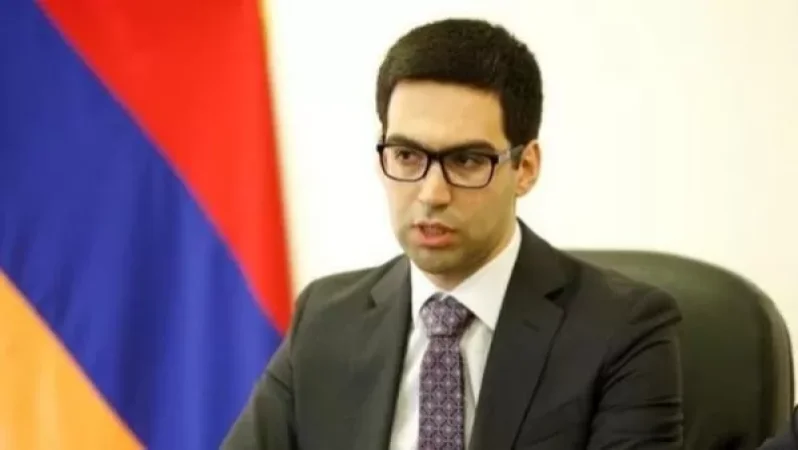 Արտակարգ դրությունը չի երկարաձգվի, կգործեն նոր սահմանափակումներ. կարանտին սահմանելու իրավասություն կունենան նաև Երևանի քաղաքապետն ու մարզպետները. Ռ. Բադասյան