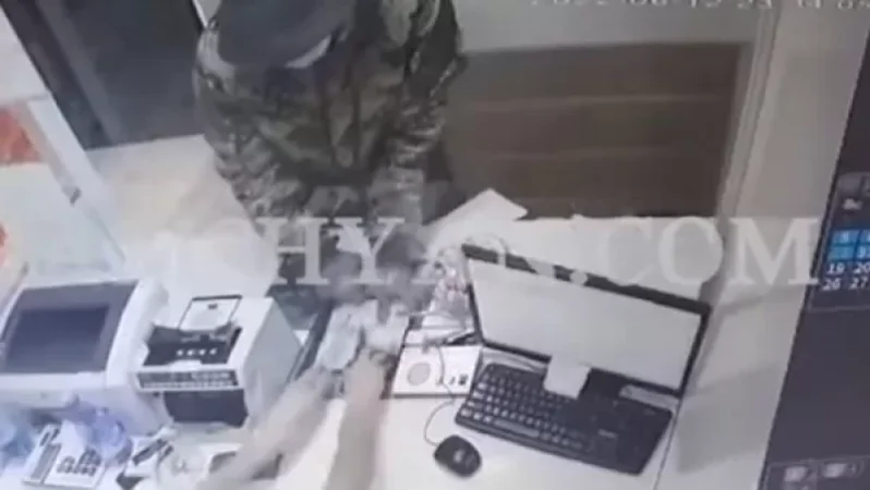 Տարադրամի փոխանակման կետից 4.4 միլիոն դրամ հափշտակելու կասկածանքով ձերբակալվել է 27-ամյա երիտասարդ