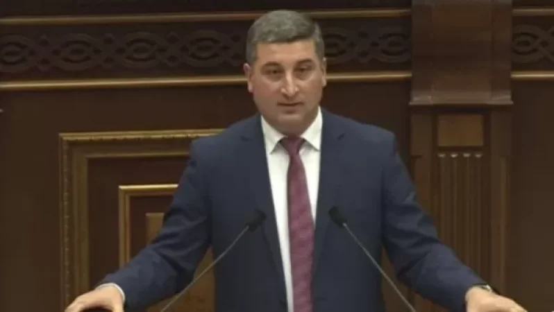 «Որոշ խնդիրներ են ի հայտ եկել». Սանոսյանը վարչապետին ներկայացրեց ճանապարհներին կատարվող աշխատանքները