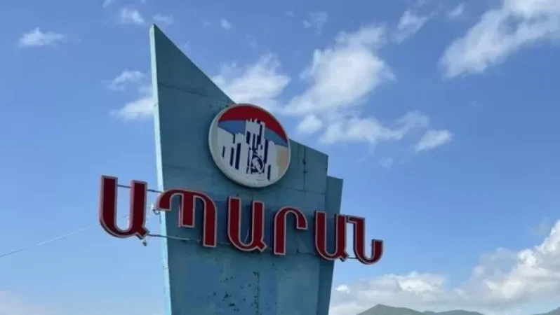 Ապարանում ոստիկանները հսկողություն են անում վրեժխնդրություն թույլ չտալու համար. Ժողովուրդ