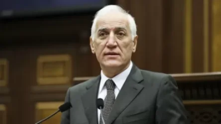 Եթե հայտարարում եք՝ Արցախը չի լինելու Ադրբեջանի կազմում, զրկվում եք մանևրելու իրավունքից․  Վահագն Խաչատուրյան