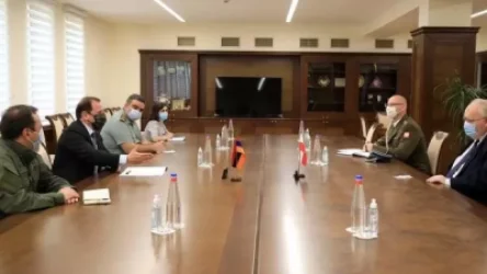 ՀՀ պաշտպանության նախարարն ընդունել է Լեհաստանի դեսպանին