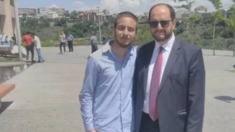 Երիտասարդ գրողն Արայիկ Հարությունյանի հրաժարականի պահանջով հացադուլ է հայտարարել