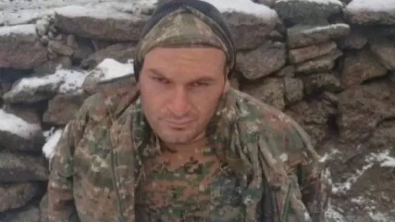 Ադրբեջանի ՊՆ-ն պատժել է գերեվարված հայ սպային տեսանկարահանած զինվորականներին