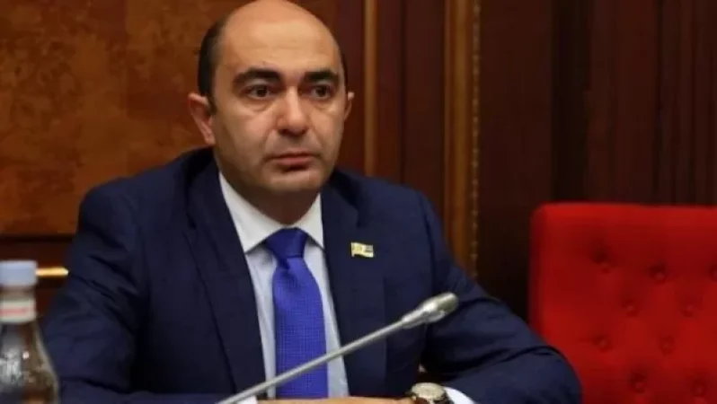 Կսատկես մի օր. Էդմոն Մարուքյանը նամակագրություն է հրապարակել