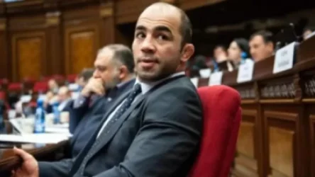 «Ժողովուրդ».  Ջուլֆալակյանն Արայիկ Հարությունյանի դեմ փաստաթղթեր է ներկայացրել