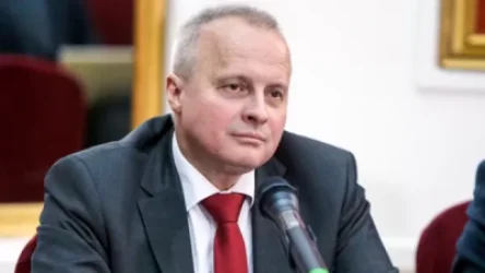 «Հրապարակ». Ձեր երկրում անասելի շատ քրգործեր են հարուցվում, որոնք ոչ մի հանգրվանի չեն հասնում. ՀՀ-ում ՌԴ դեսպանը՝ Ալեն Սիմոնյանին