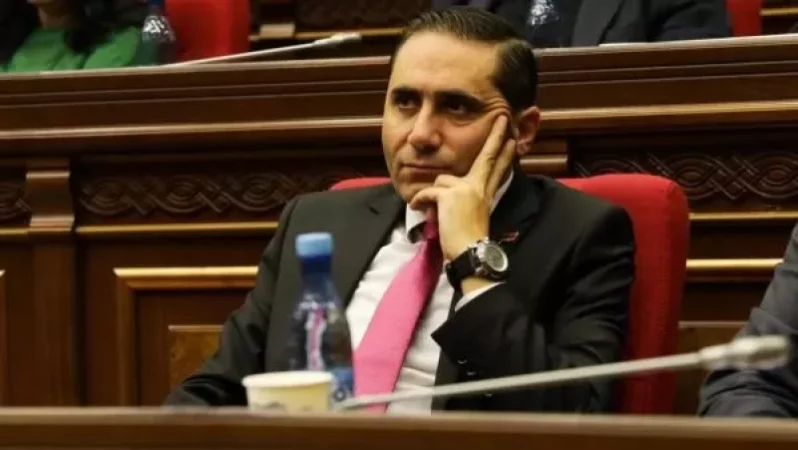 Այսօր իրականում ահավոր բարոյահոգեբանական ճգնաժամ է երկրում, ընդ որում` բոլոր առումներով. Արման Աբովյան