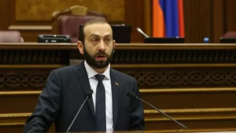 ԱԺ նախագահը հրապարակել է Արմեն Փամբուխչյանի մանդատը վայր դնելու մասին հայտարարությունը