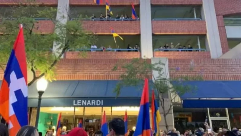 Գլենդելում հայ համայնքի ներկայացուցիչները բողոքի ակցիա են անցկացրել՝ դատապարտելով Արցախի ու Հայաստանի դեմ Ադրբեջանի և Թուրքիայի ագրեսիան