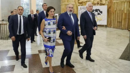 ԼՈՒՍԱՆԿԱՐՆԵՐ. Վարչապետը տիկնոջ հետ ներկա է գտնվել «Գեղեցիկ դադարից առաջ. Օհան Դուրյան» ֆիլմի պրեմիերային