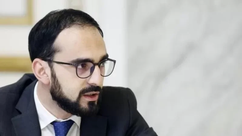 Չհայտարարված «պատերազմի» են դուրս եկել. Ավինյանի գրառումը