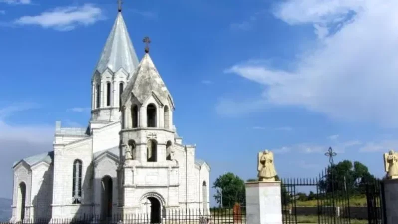 Ադրբեջանը հարված է հասցրել Շուշիի Ղազանչեցոց եկեղեցուն
