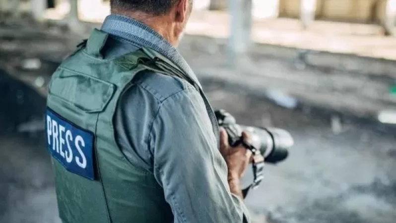 Շուշիում եկեղեցու մոտ հրետակոծության արդյունքում վիրավորվել է արտասահմանցի լրագրող. Հովհաննիսյան