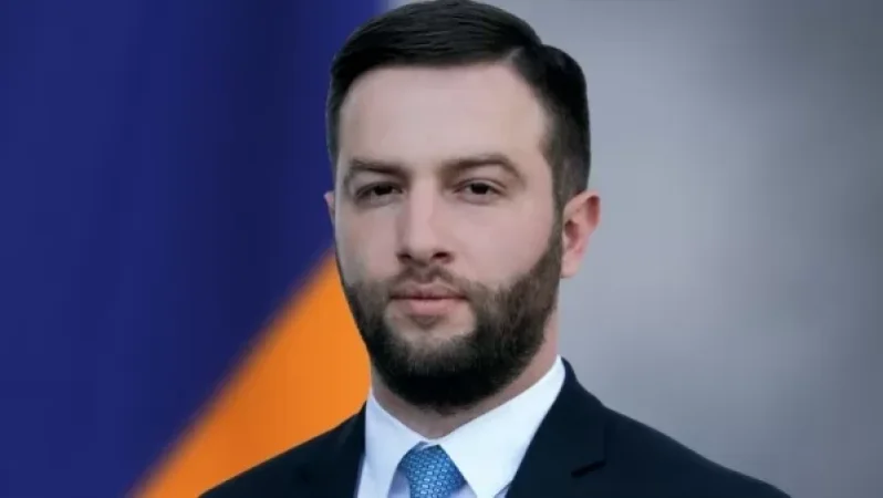 Ո՞վ է ՊՆ մամուլի նոր քարտուղարը