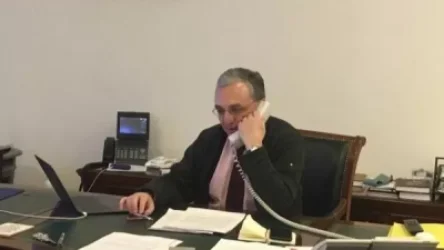 Զոհրաբ Մնացականյանը հեռախոսազրույց է ունեցել ՀԱՊԿ գլխավոր քարտուղարի հետ