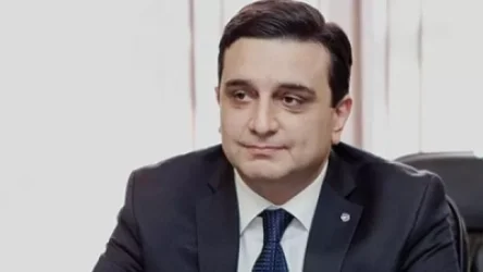 Մինչ թշնամին ռմբակոծում է մեր հոսպիտալը, մեր բժիշկները վիրահատում են այդ երկրի քաղաքացուն