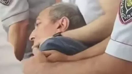 Քիչ առաջ Արմեն Գրիգորյանի մարմինը տեղափոխվեց դատարանի շենքից