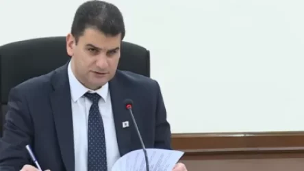 ՏԵՍԱՆՅՈՒԹ. «Մի տեղ քանդում են ու տենց մնումա». քաղաքապետը դիտողություն արեց վարչական շրջանների ղեկավարներին