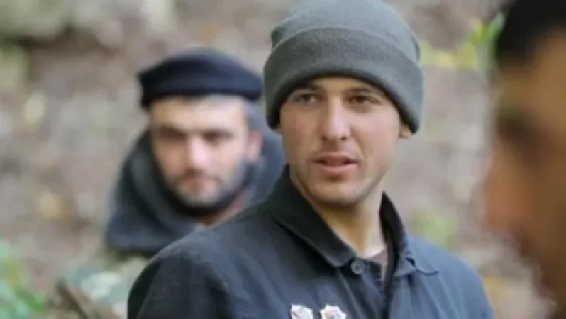 Նրանք լույսը խավարից զատում են զենքով, կամքով, կյանքով. լուսանկարներ առաջնագծից