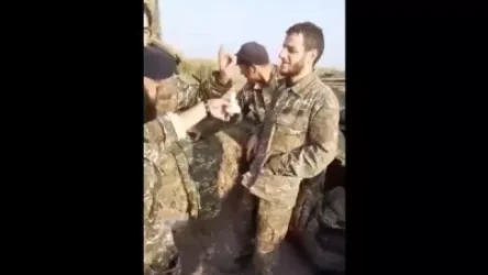 ՏԵՍԱՆՅՈՒԹ. Մարտական դիրքերում զինվորները շնորհավորում են ծառայակցի ծննդյան տարեդարձը