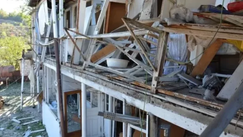 Կադրեր՝ անցած գիշեր հրթիռակոծված Ստեփանակերտից