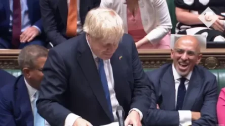 ՏԵՍԱՆՅՈՒԹ.  «Աստա Լա Վիստա, բեյբի». Ջոնսոնի վերջին շոու-ելույթը` խորհրդարանում