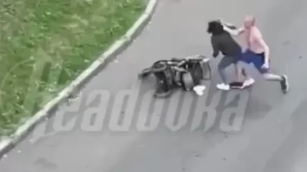 ՏԵՍԱՆՅՈՒԹ. Մոսկվայում տղամարդը հարձակվել է կնոջ վրա, քաշել մազերն ու շրջել երեխայի մանկասայլակը