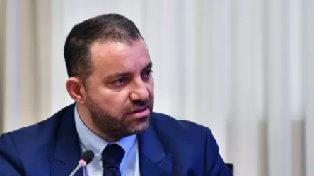 «Ձեր պարտականությունները չեք կատարում, պետությանը պահանջներ եք ներկայացնում». Քերոբյանի կոշտ պատասխանը` քաղաքացուն