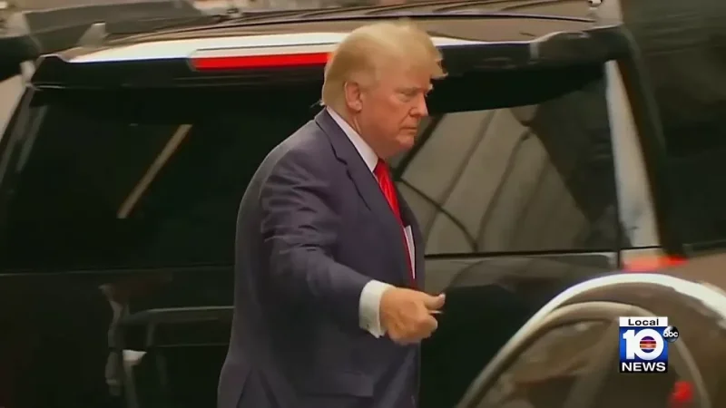 Թրամփին դատավարությունից առաջ կալանքի տա՞կ կառնեն