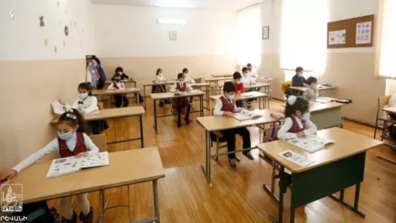 Նոյեմբերի 13-ից մայրաքաղաքի դպրոցներում և մանկապարտեզներում վերսկսվել է ուսումնական գործընթացը. քաղաքապետարան