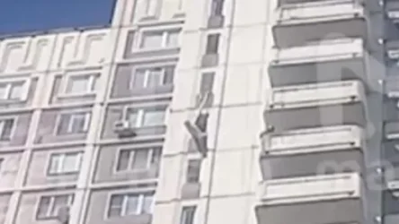 ՏԵՍԱՆՅՈՒԹ․ ՌԴ-ում թոշակառուն ցանկացել է ինքնասպան լինել, սակայն 19-րդ հարկի պատուհանից կախված է մնացել