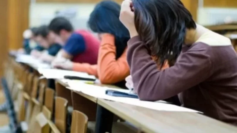 «Ծնկներին պետք է տալ, որ ֆիզիկայի ֆակուլտետը 1 ուսանող ունի, որ բուհ-երում 16.000 թափուր տեղեր կան». Սաֆարյան